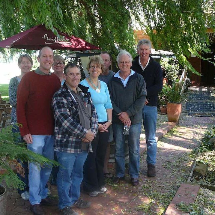 friends-enjoying-the-outdoors in Happy Days Accommodation in Tinamba near Maffra Gippsland Victoria Tinamba Hotel Large Group Accommodation near Maffra